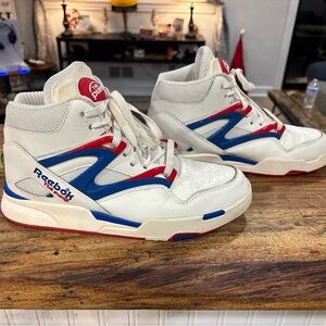 REEBOK PUMP Men’s size 9.